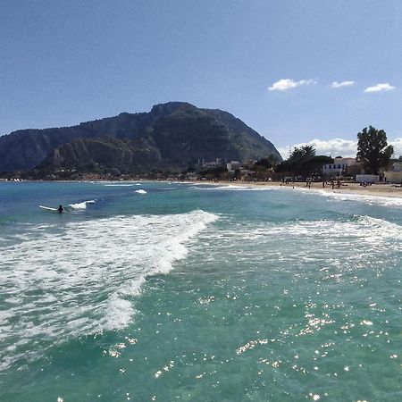 La Casetta Di Rosario Mondello Palermo Exterior photo